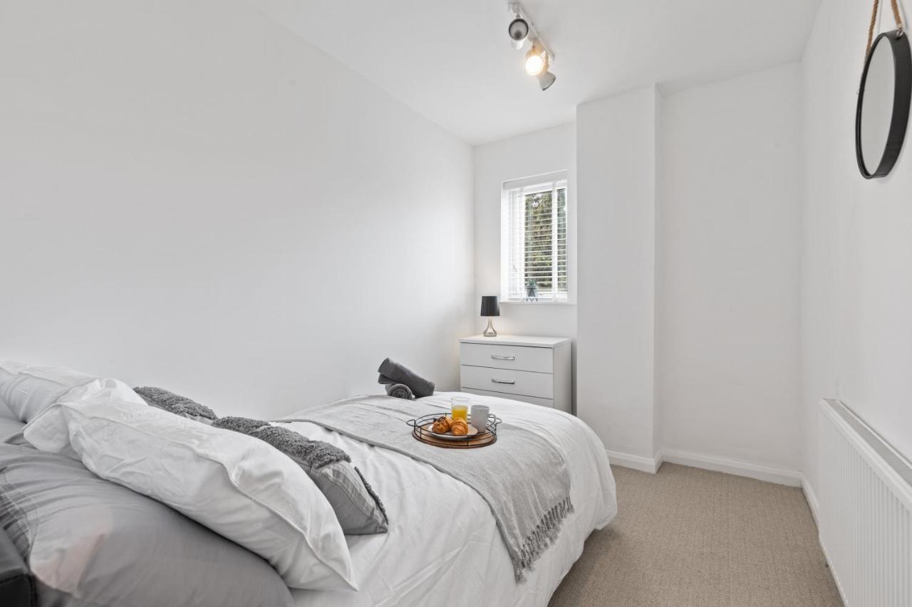 Nuneaton - Ideal 3 Bedroom, Wi-Fi Parking, Sleeps 6 - Jrr Stays 外观 照片