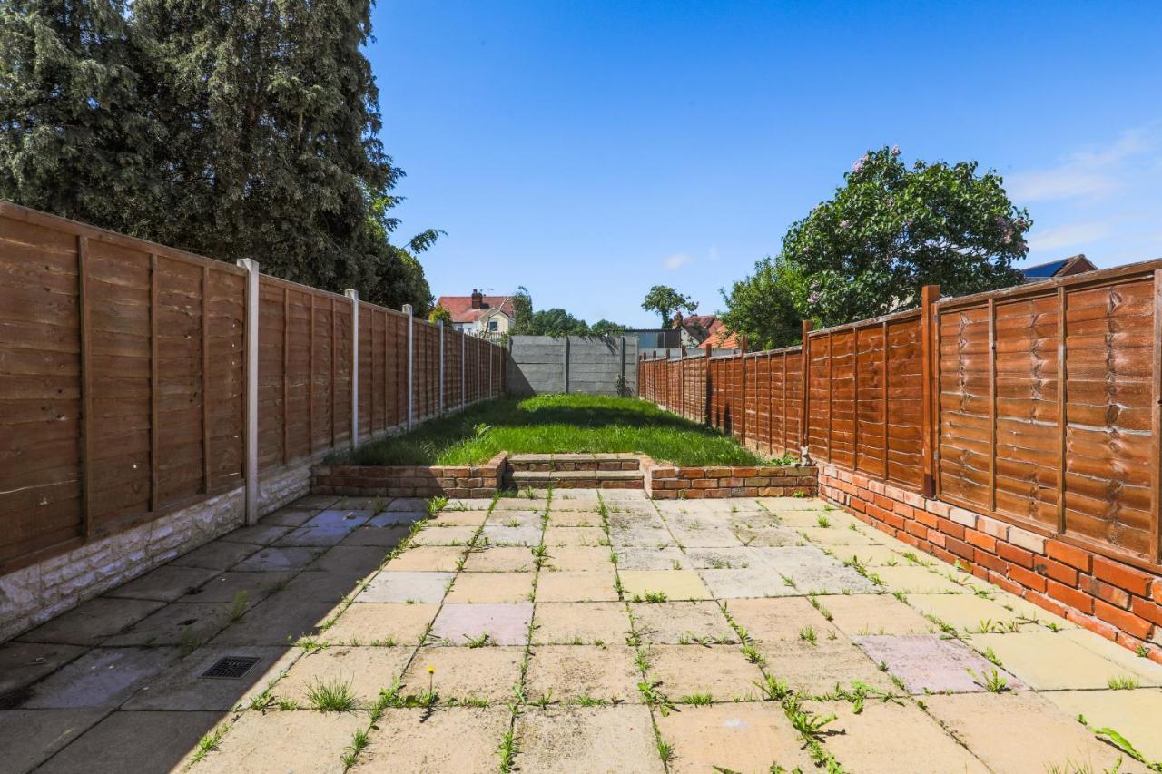 Nuneaton - Ideal 3 Bedroom, Wi-Fi Parking, Sleeps 6 - Jrr Stays 外观 照片